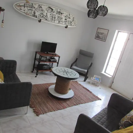 Semesterbostad Zambeachouse - Beach & Country *